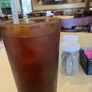 a glass of iced tea