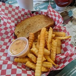 Reuben with perfectly crispy fries