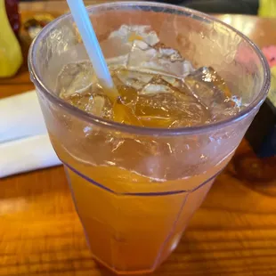 Biggo glass o' sweet tea