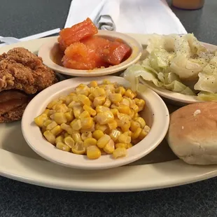 Fried chicken, corn, cabbage and candied yams, so good!!!