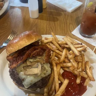 Pub Burger with bacon and and pepper jack