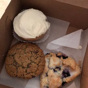 blueberry muffins and a cookie