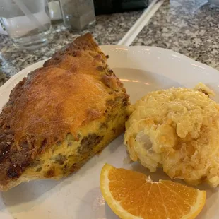 Sausage pie/quiche and cheesy hash brown (that was good!!)