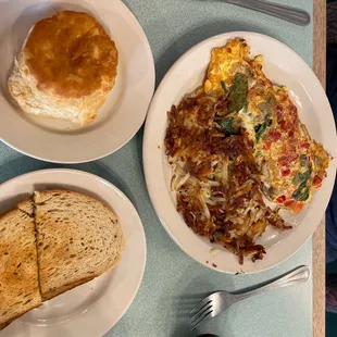 Garden Omelette, rye toast and a biscuit for Queen Bee