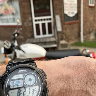 Shucks ... missed them by 22 minutes ... closed at 8:00 on Sundays ...