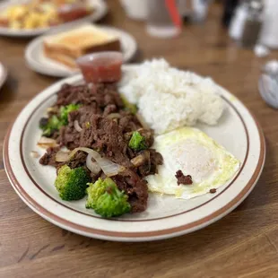 Bulgogi with eggs and rice