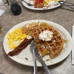 I got the Cinnamon Apple waffle and it had too many apple causing the waffle to get soggy.