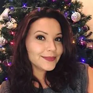 Karii F.