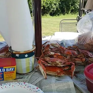 a table full of crabs
