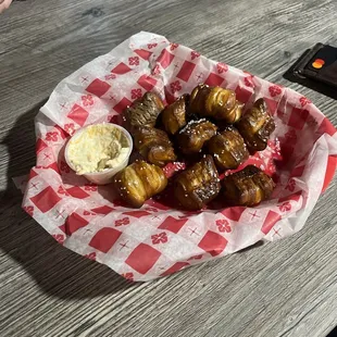 Pretzel bites