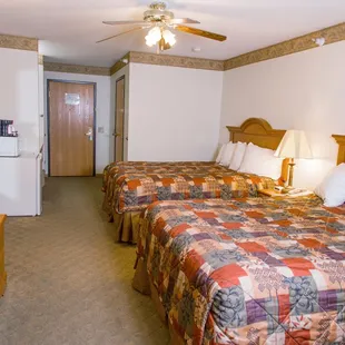 2 Queen Suite