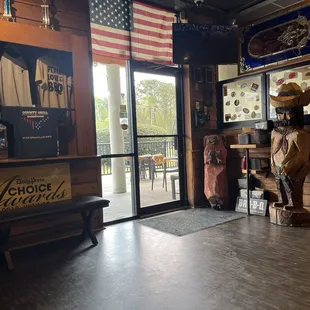 Entrance Waiting Area.