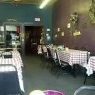 tables with checkered tablecloths