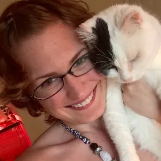 Elise H.