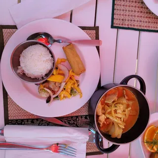 Grilled Shrimp and Mango Salad