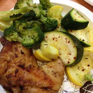 Roasted chicken &amp; steamed broccoli, squash &amp; zucchini