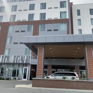 Courtyard By Marriott