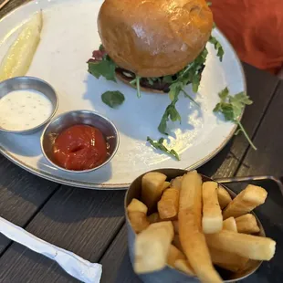 Social burger