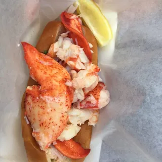 Maine Lobster Roll