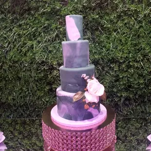 The cake was beautiful and delicious