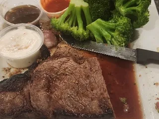 Ben's Restaurant & Bar