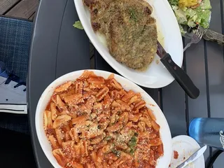 Red Creek Bar & Grill by Zappitelli's