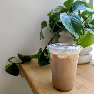 Burnt honey iced latte