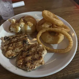Grilled Chicken , Onion Rings, Mashed Potatoes
