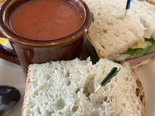 Amanda's Bakery & Café