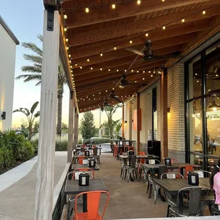 the outside of the restaurant