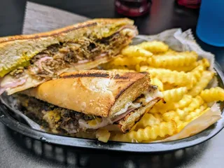 Kinfolks Chicken & More