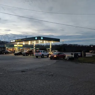 Cowboys Food Stores #107 Offering Top Tier Valero Gasoline &amp; Diesel.  Hot Dogs, Nachos, Fresh Coffee &amp; Krispy Kreme Donuts!