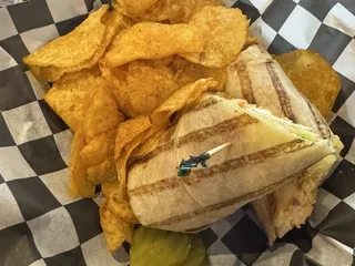 Trappers Bar and Grill