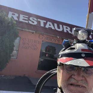 Exterior: cycling start to my day made easier with nutritious brekkie from here!