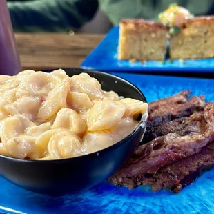 1/4lb Brisket and mac&amp;cheese