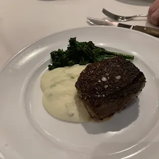 8 oz Snake River Farms New York Strip*