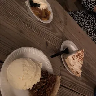 ows a plate of ice cream and pie