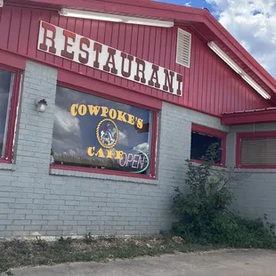 Entrance sign to cafe
