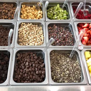 Fresh Fruit and Toppings!