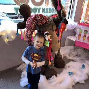 Thanks Blake for having fun with one of our elves, Scooter Waffle Wink.  Scooter strung up spoons on the moose's antlers.  Teehee