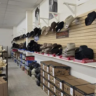 Wide variety of straw, palm and felt hats from kids' sizes to adults!