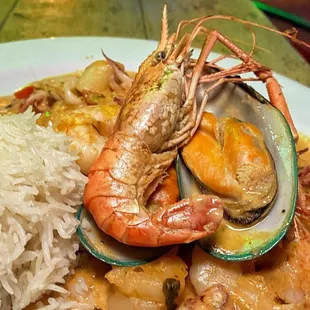 All seafood in one. Ask for server for recomenndation.