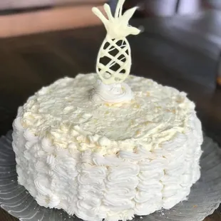 Pineapple cream cake