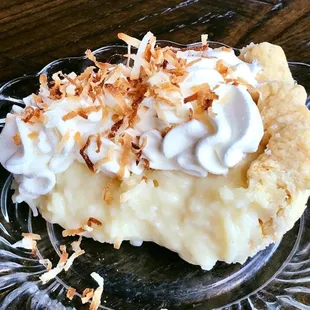 Coconut cream pie