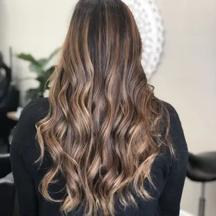 Going lighter &amp; brighter from dark brown with balayage highlights