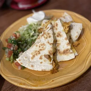 Chicken quesadilla was tasty