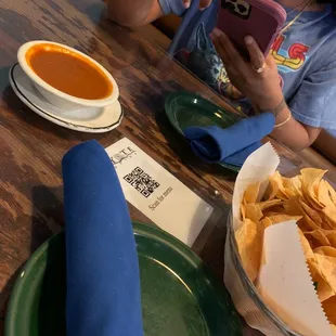 Chips &amp; salsa