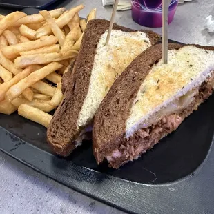 Pulled bbq pork sandwich