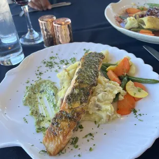 Salmon with basil aioli
