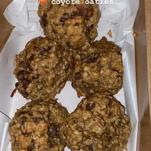 a box of oatmeal cookies